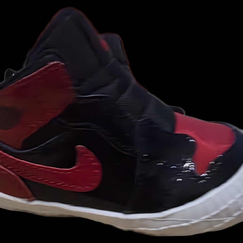 ​Jordan 1 Crib Bootie Black/Varsity Red-White - Size 3c - Picture 3 of 8